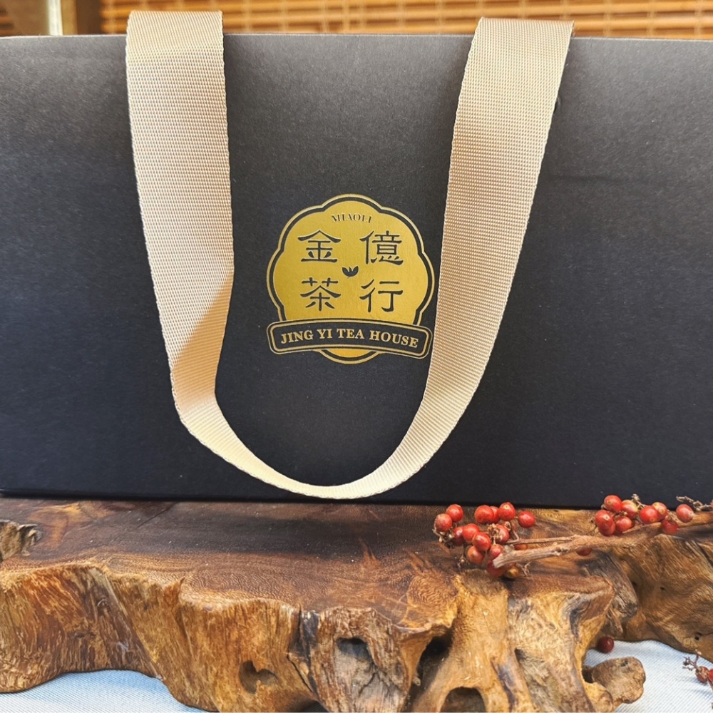 尊榮禮盒_ 梨山茶《翠巒》